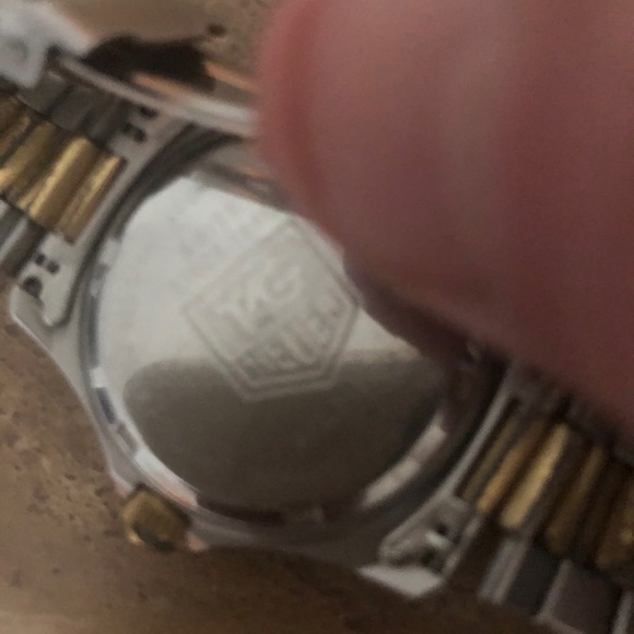 Beautiful set of two woman’s Tag watches. - Picture 8 of 8